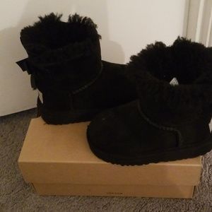 Kids black bow tie ugg boots